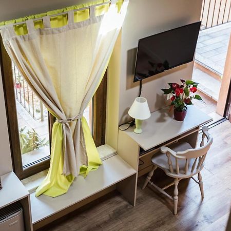 Antico Borgo B&B Con Spa - Adults Only Manerba del Garda Εξωτερικό φωτογραφία