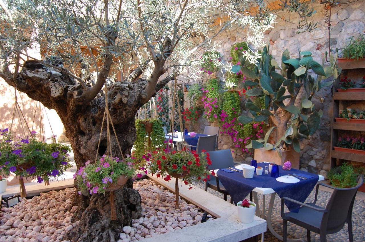 Antico Borgo B&B Con Spa - Adults Only Manerba del Garda Εξωτερικό φωτογραφία