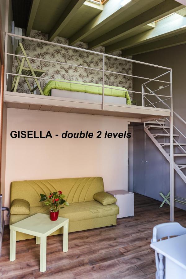 Antico Borgo B&B Con Spa - Adults Only Manerba del Garda Εξωτερικό φωτογραφία