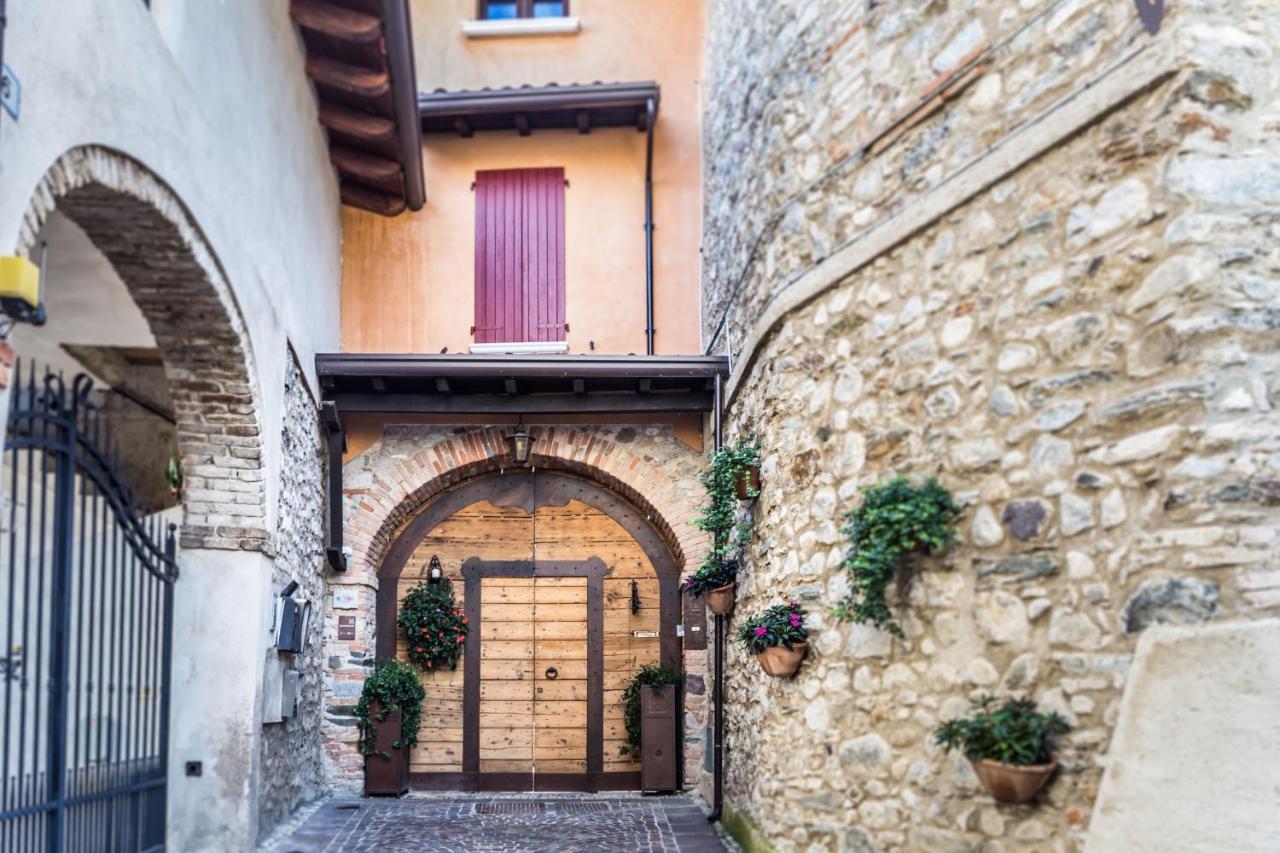 Antico Borgo B&B Con Spa - Adults Only Manerba del Garda Εξωτερικό φωτογραφία
